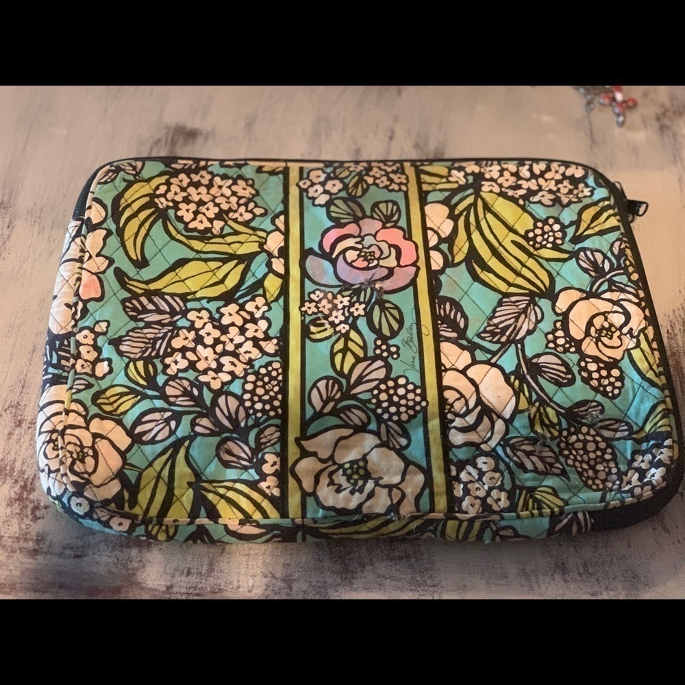 Vera Bradley Island Bloom Laptop case & Sleeve​​​​​​​​​ - Picture 6 of 8